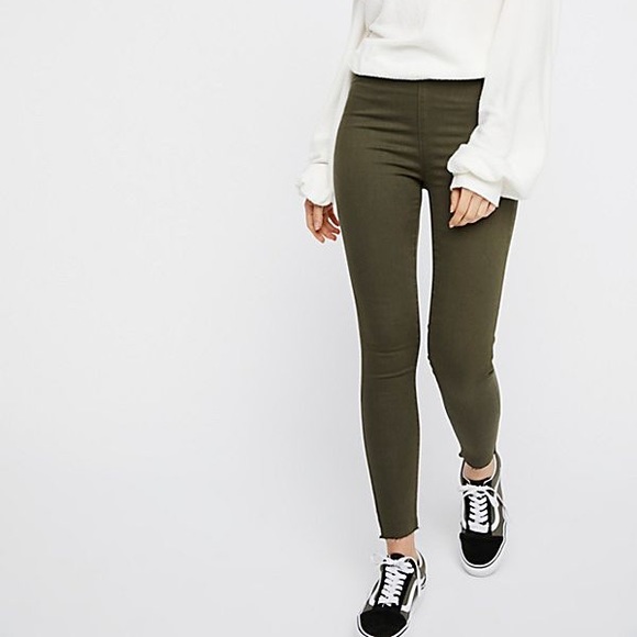 Free People Easy Goes It Denim Leggings (NWT) - Picture 1 of 6